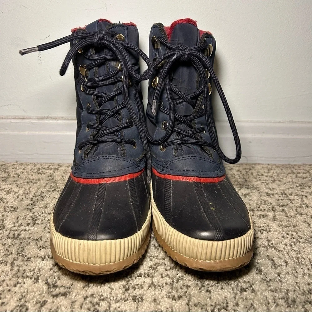 Tommy Hilfiger Mica Brogue Navy Blue & Red Ankle Lace Up Winter Boots Size 6